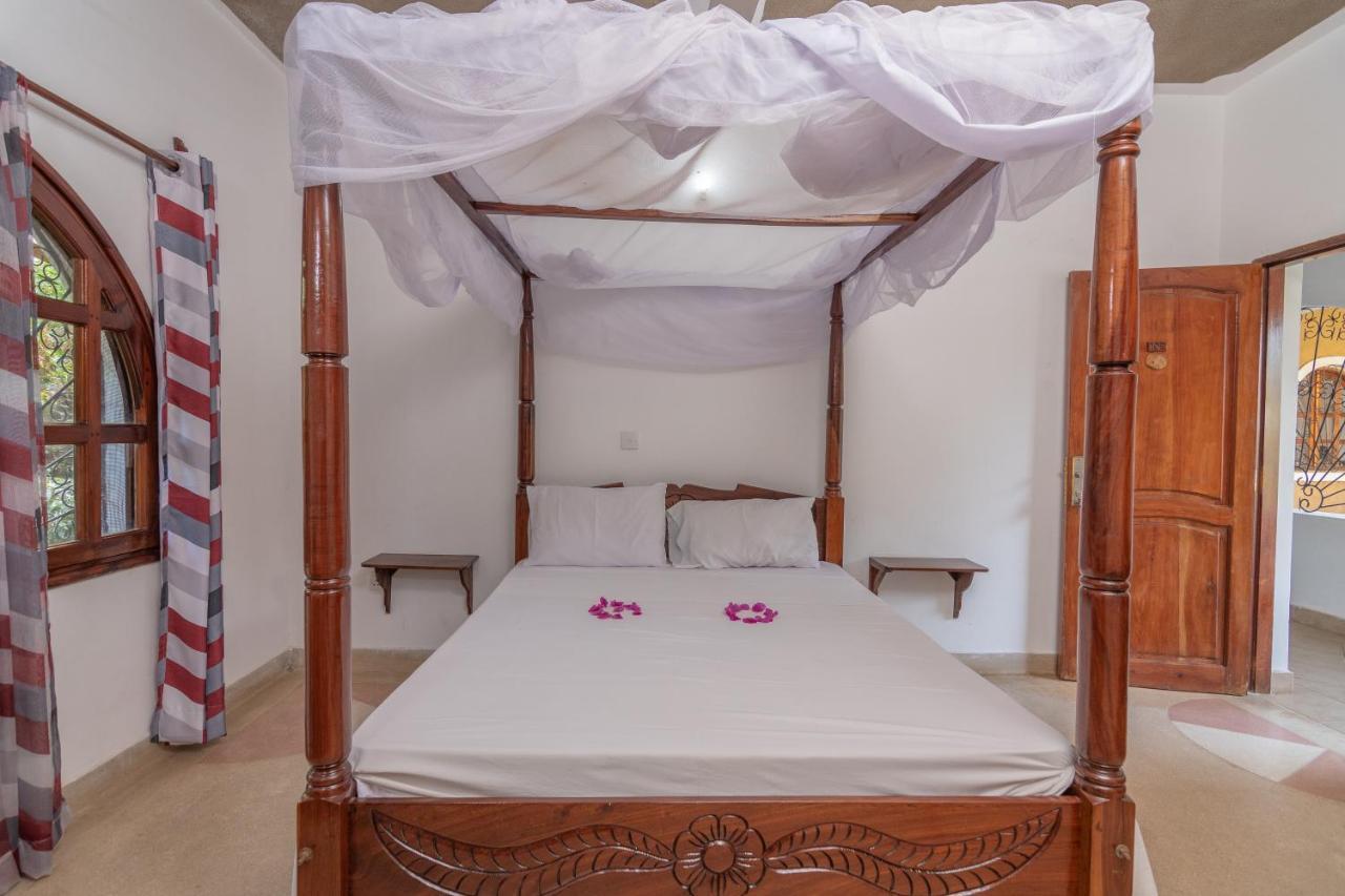 Joysvilla Family Holiday Home Malindi Bagian luar foto